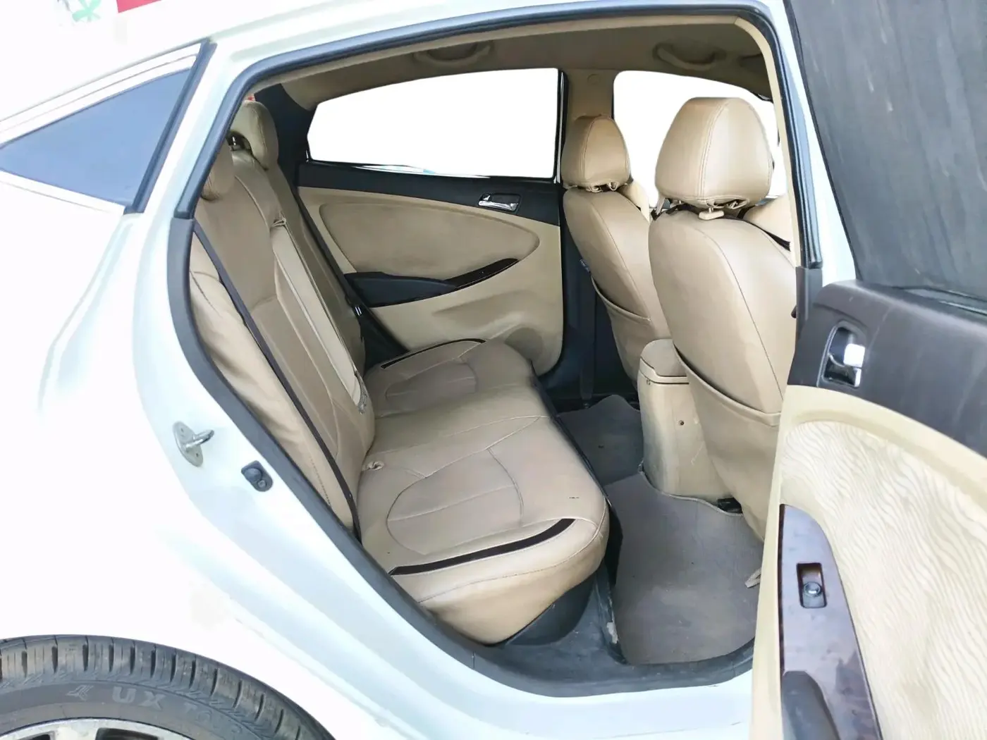2013 Hyundai Verna FLUIDIC 1.6 CRDI SX, Diesel, Manual, 1,05,481 km, interior