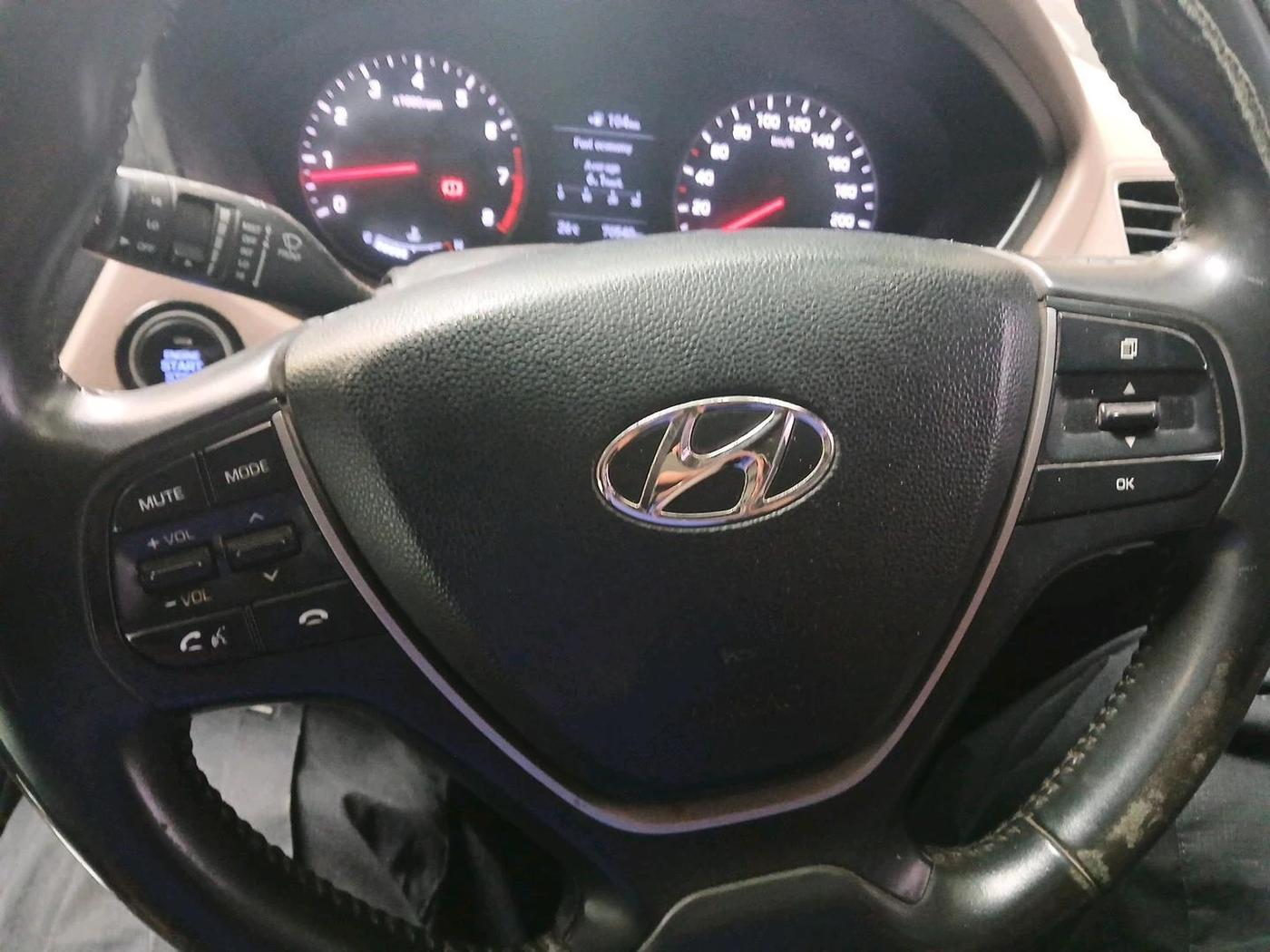 2019 Hyundai Elite i20 ASTA 1.2 (O), Petrol, Manual, 70,540 km, interior
