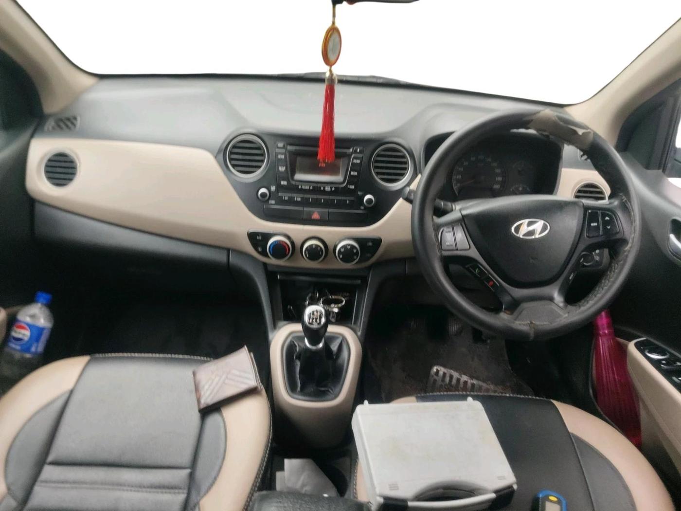 2015 Hyundai Xcent S 1.2, CNG, Manual, 1,18,488 km, interior