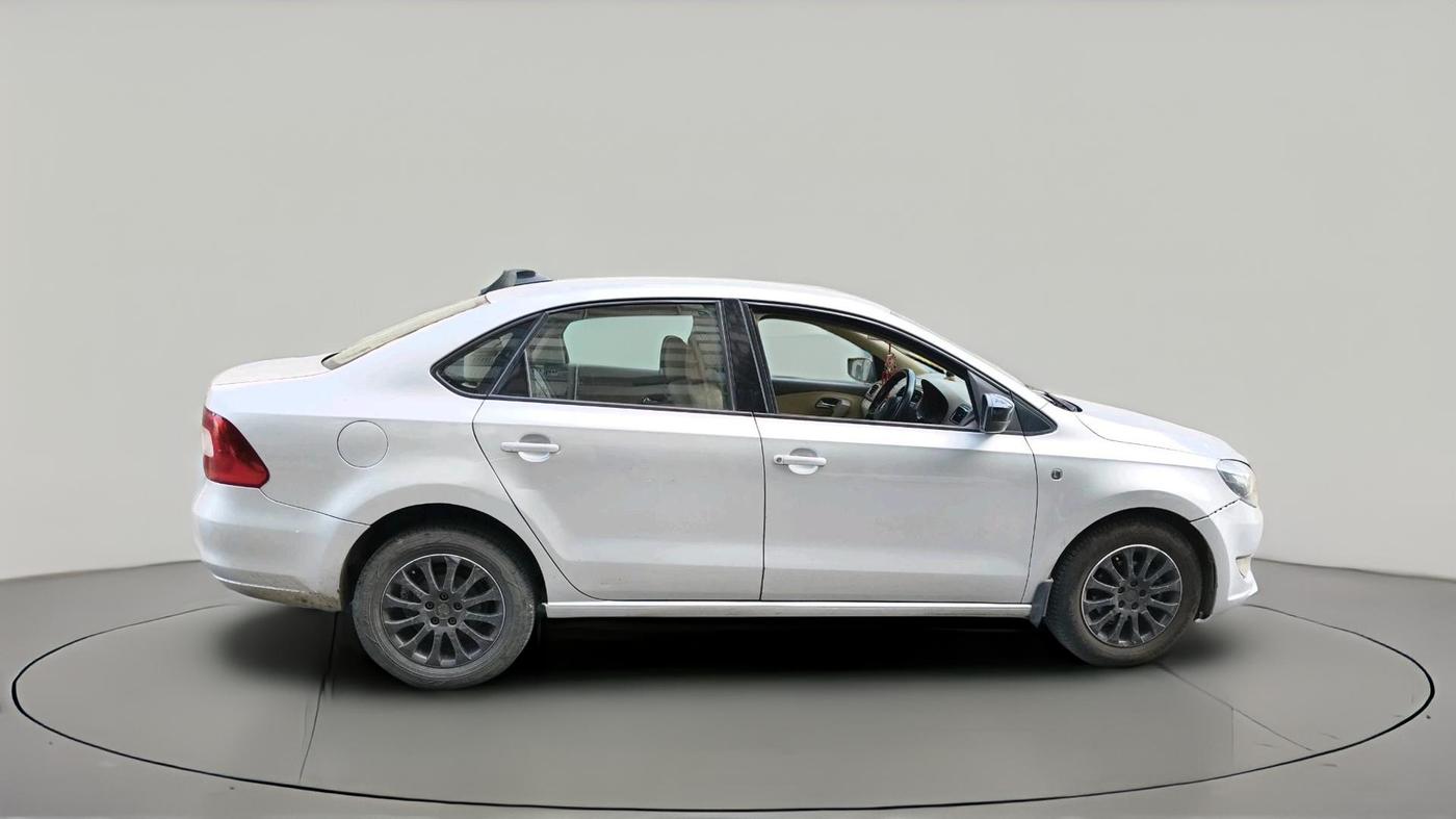 2015 Skoda Rapid 1.5 TDI CR ELEGANCE AT, Diesel, Automatic, 1,15,757 km, exterior