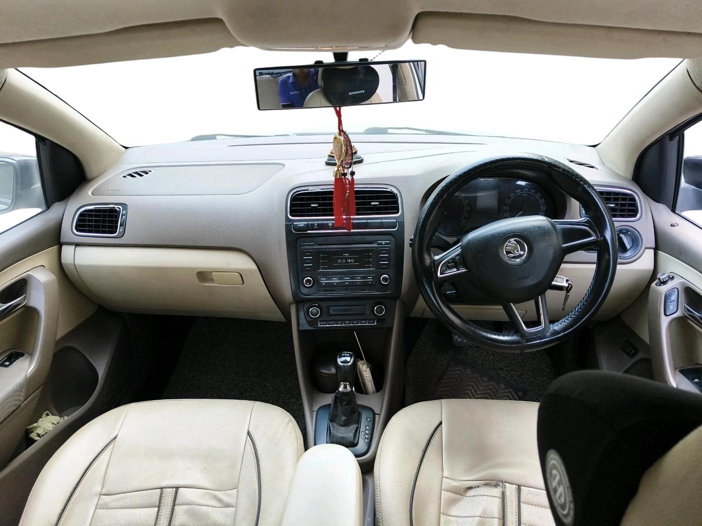 2015 Skoda Rapid 1.5 TDI CR ELEGANCE AT, Diesel, Automatic, 1,15,757 km, interior