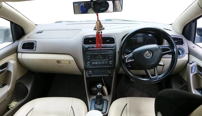 2015 Skoda Rapid 1.5 TDI CR ELEGANCE AT, Diesel, Automatic, 1,15,757 km, interior