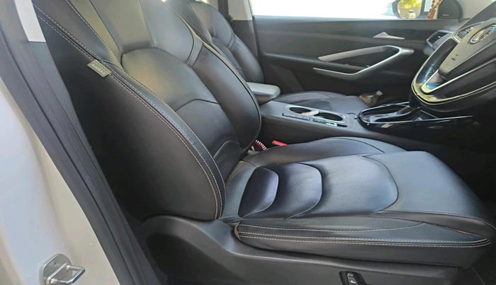 2020 MG HECTOR SHARP 1.5 DCT PETROL, Petrol, Automatic, 1,13,669 km, interior