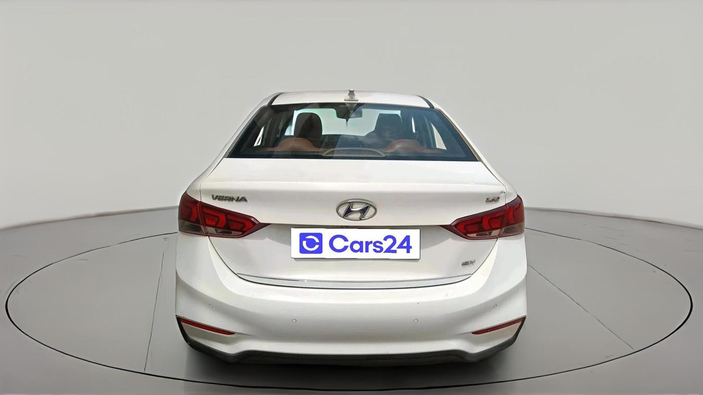 2018 Hyundai Verna 1.6 CRDI SX, Diesel, Manual, 1,33,413 km, exterior