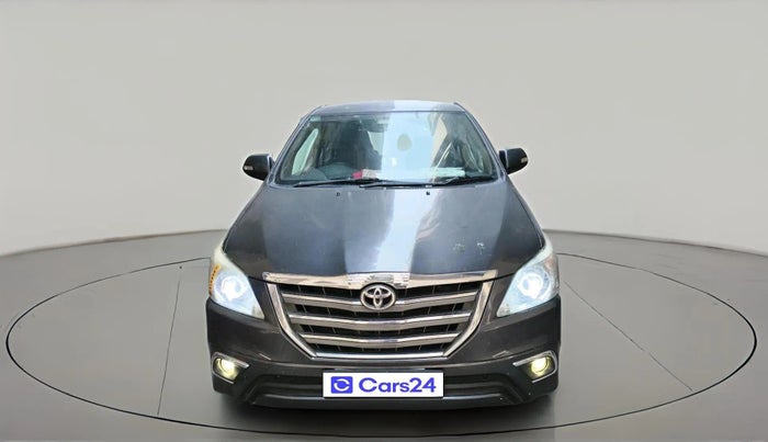 2015 Toyota Innova 2.5 VX 7 STR, Diesel, Manual, 82,330 km, exterior
