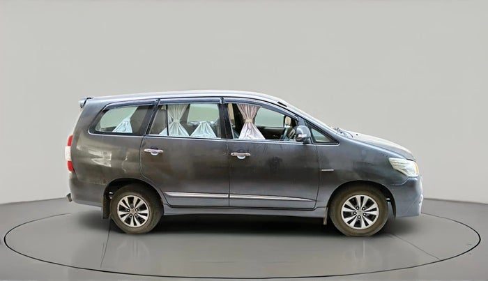 2015 Toyota Innova 2.5 VX 7 STR, Diesel, Manual, 82,330 km, exterior