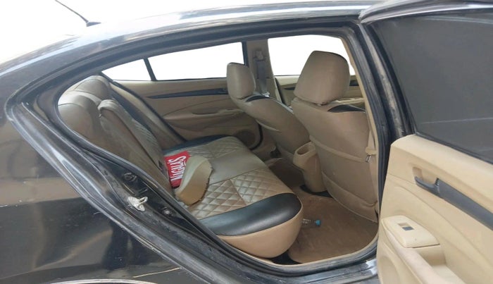 2011 Honda City 1.5L I-VTEC S MT, CNG, Manual, 1,30,486 km, interior