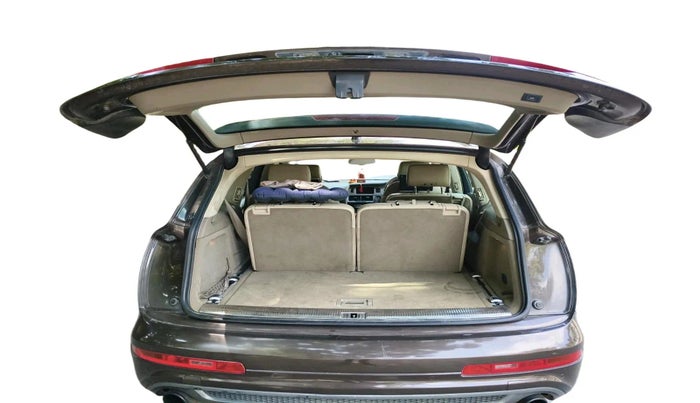 2013 Audi Q7 3.0 TDI QUATTRO, Diesel, Automatic, 1,29,130 km, exterior