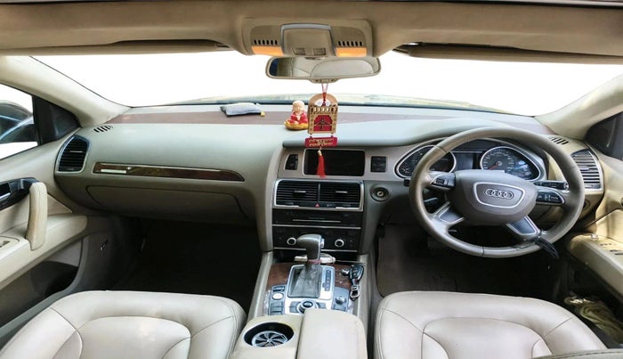 2013 Audi Q7 3.0 TDI QUATTRO, Diesel, Automatic, 1,29,130 km, interior