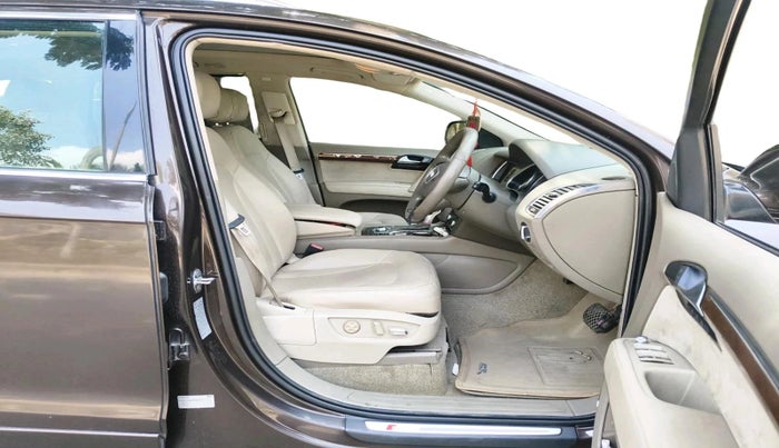 2013 Audi Q7 3.0 TDI QUATTRO, Diesel, Automatic, 1,29,130 km, interior