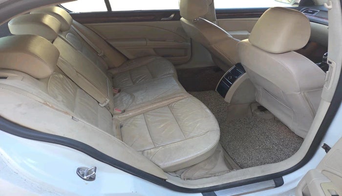 2011 Skoda Superb ELEGANCE 1.8 TSI MT, Petrol, Manual, 1,11,770 km, interior