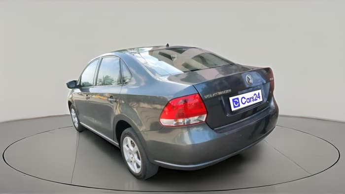 2013 Volkswagen Vento HIGHLINE 1.6 MPI, Petrol, Manual, 1,04,131 km, exterior