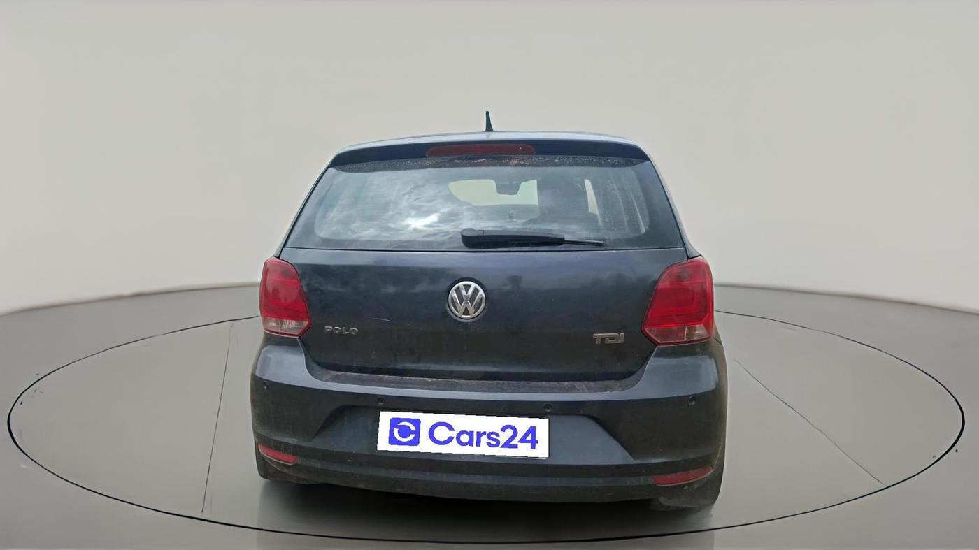 2014 Volkswagen Polo HIGHLINE1.5L, Diesel, Manual, 1,31,607 km, exterior