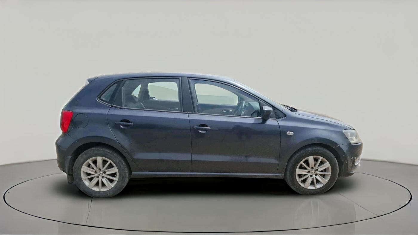 2014 Volkswagen Polo HIGHLINE1.5L, Diesel, Manual, 1,31,607 km, exterior
