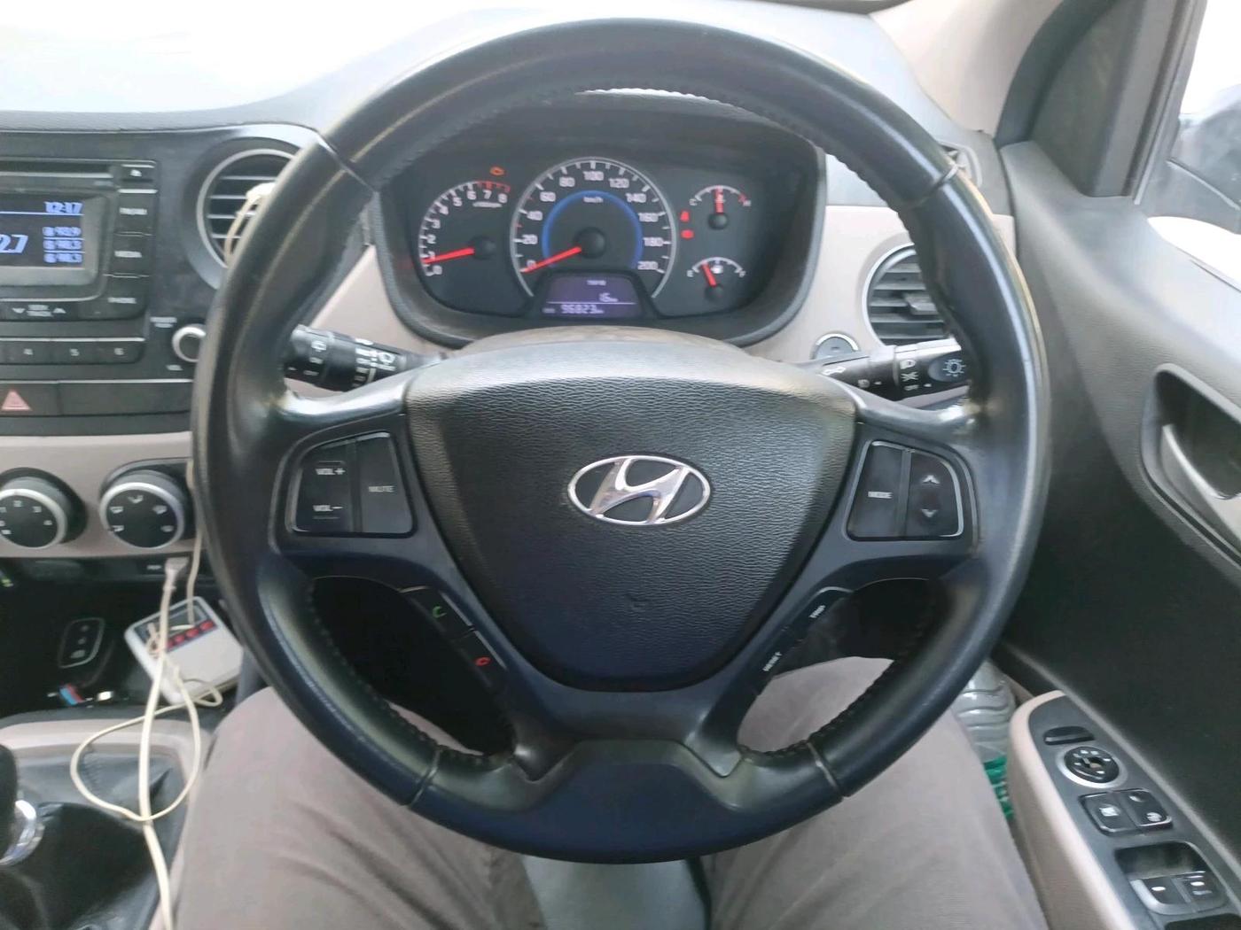 2015 Hyundai Grand i10 ASTA 1.2 KAPPA VTVT, Petrol, Manual, 96,823 km, interior