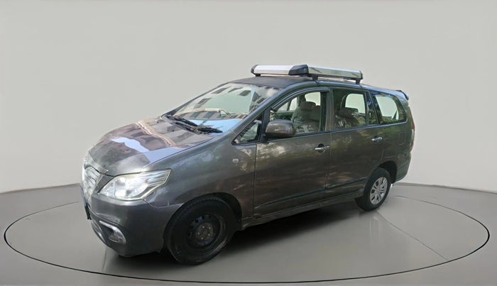 2014 Toyota Innova 2.5 GX 8 STR, Diesel, Manual, 1,32,655 km, exterior