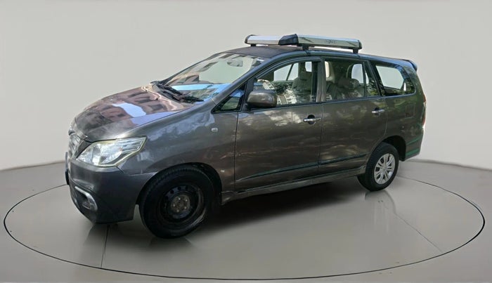 2014 Toyota Innova 2.5 GX 8 STR, Diesel, Manual, 1,32,655 km, exterior