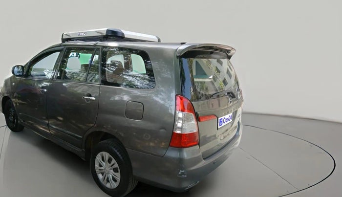 2014 Toyota Innova 2.5 GX 8 STR, Diesel, Manual, 1,32,655 km, exterior