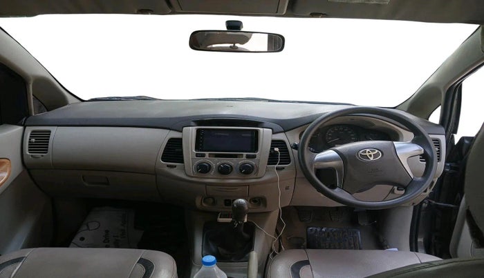 2014 Toyota Innova 2.5 GX 8 STR, Diesel, Manual, 1,32,655 km, interior