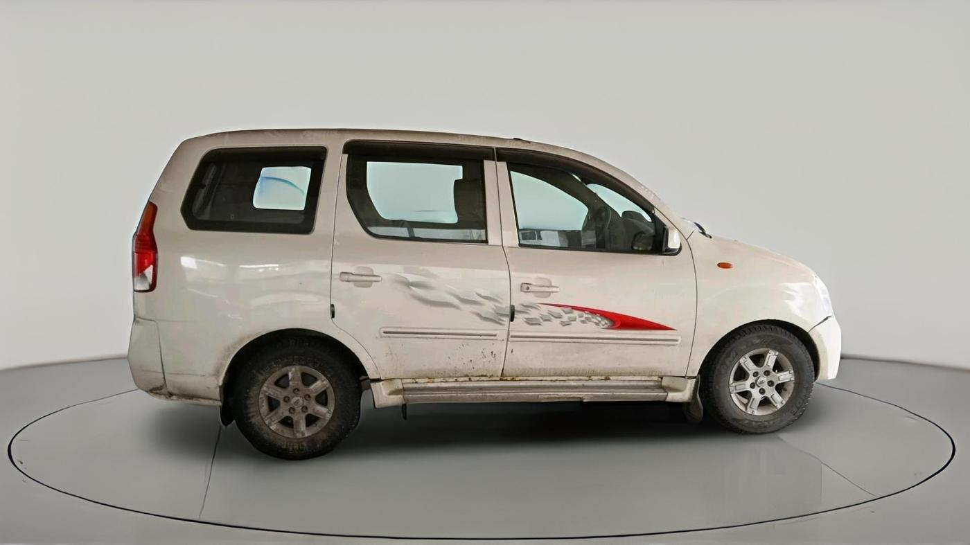 2011 Mahindra Xylo E8, Diesel, Manual, 1,86,150 km, exterior