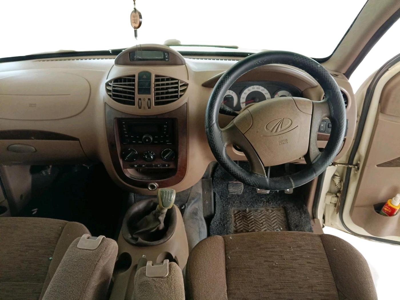 2011 Mahindra Xylo E8, Diesel, Manual, 1,86,150 km, interior