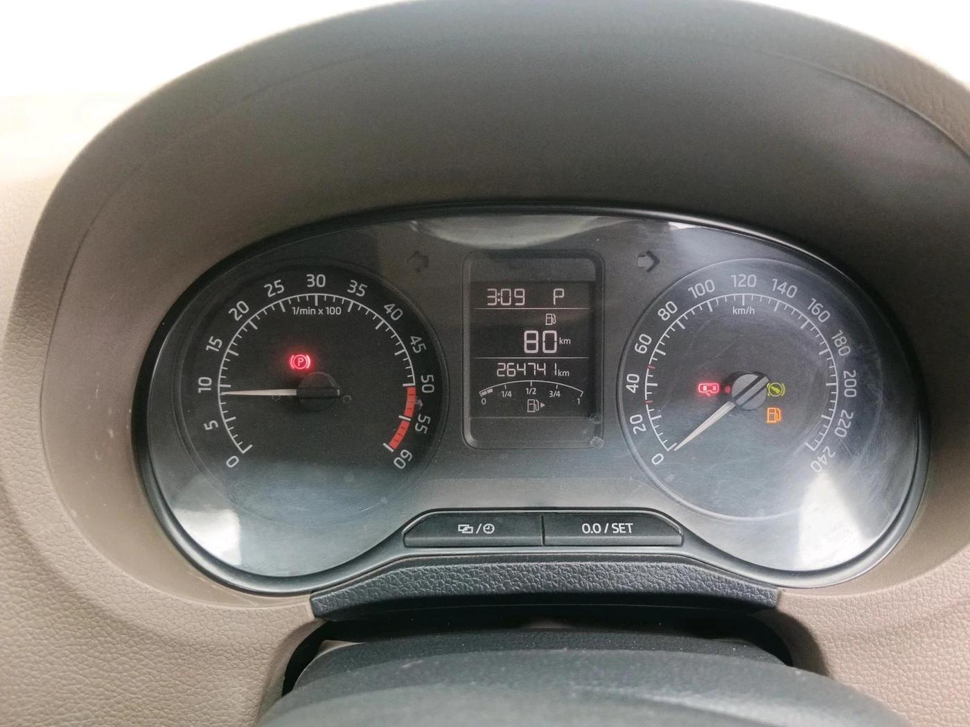 2016 Skoda Rapid 1.5 TDI CR STYLE PLUS AT, Diesel, Automatic, 2,64,741 km, interior