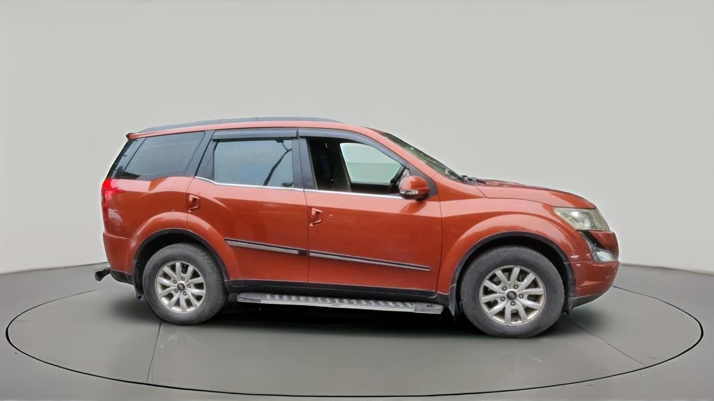2015 Mahindra XUV500 W10, Diesel, Manual, 1,51,900 km, exterior