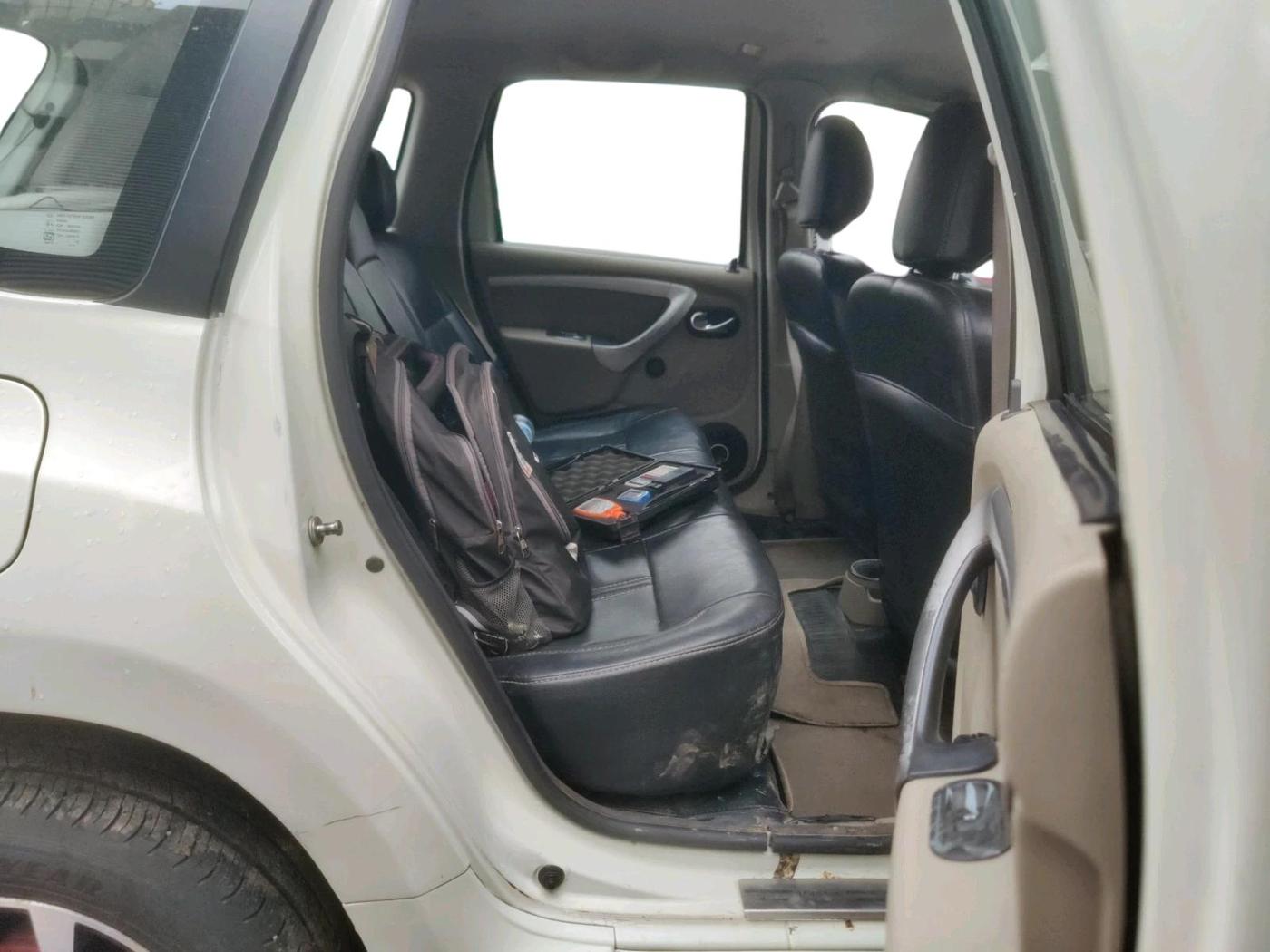 2015 Nissan Terrano XL D PLUS, Diesel, Manual, 1,25,590 km, interior
