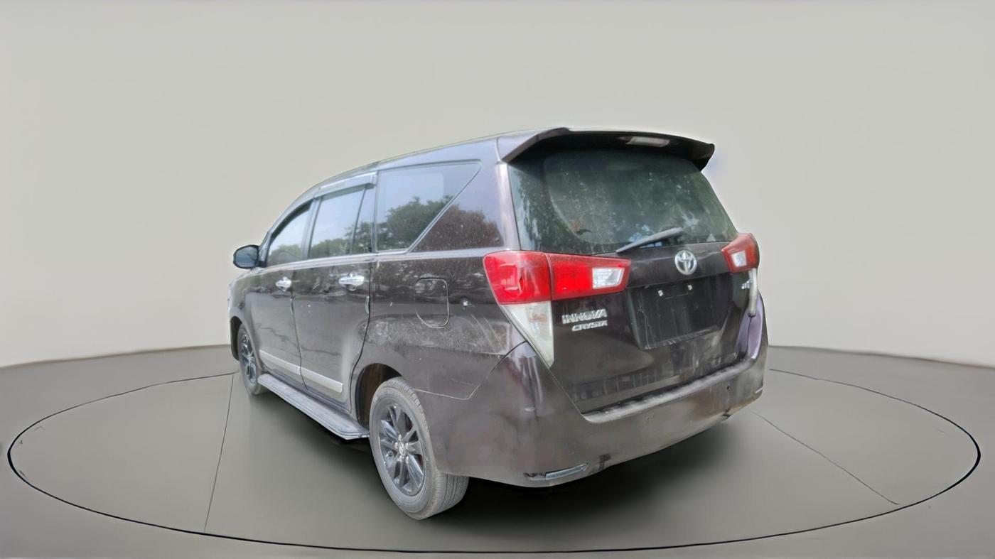 2017 Toyota Innova Crysta 2.8 ZX AT 7 STR, Diesel, Automatic, 1,06,659 km, exterior