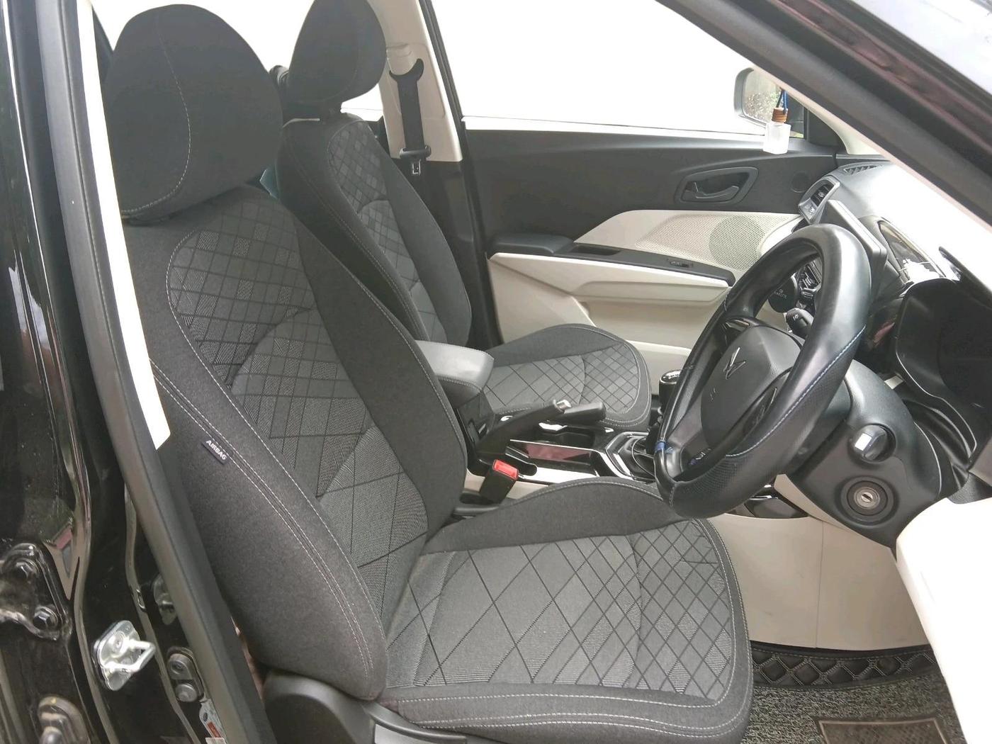 2025 Mahindra XUV 3XO MX1 1.2 L TCMPFi, Petrol, Manual, 7,570 km, interior