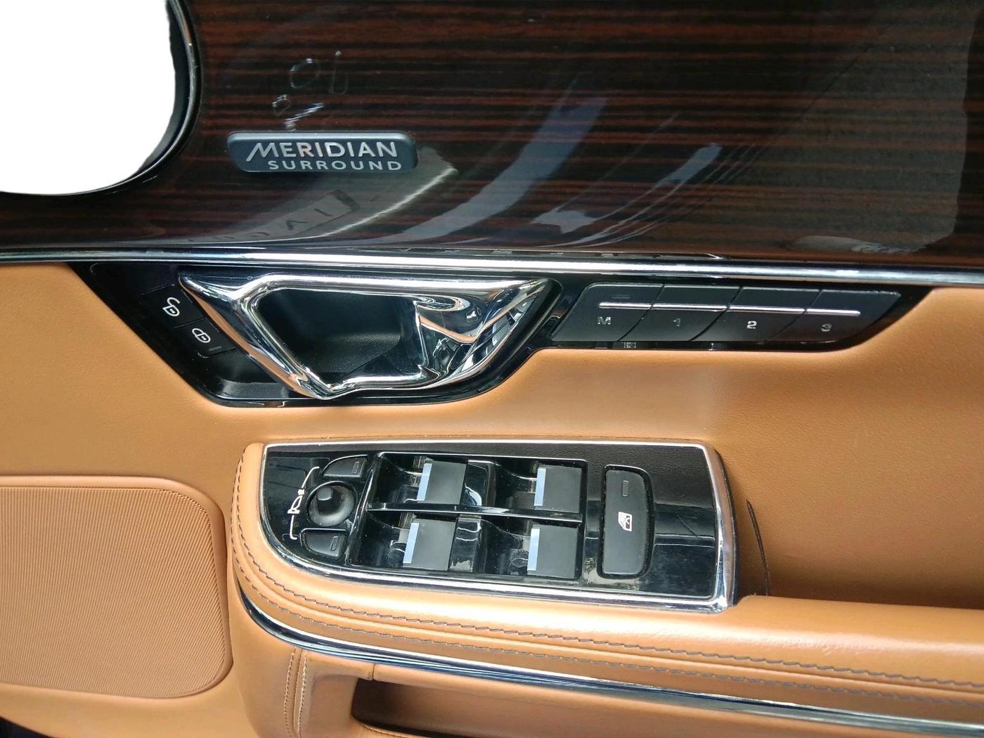 2014 Jaguar XJ L  3.0 Diesel , Diesel, Automatic, 36,106 km, interior