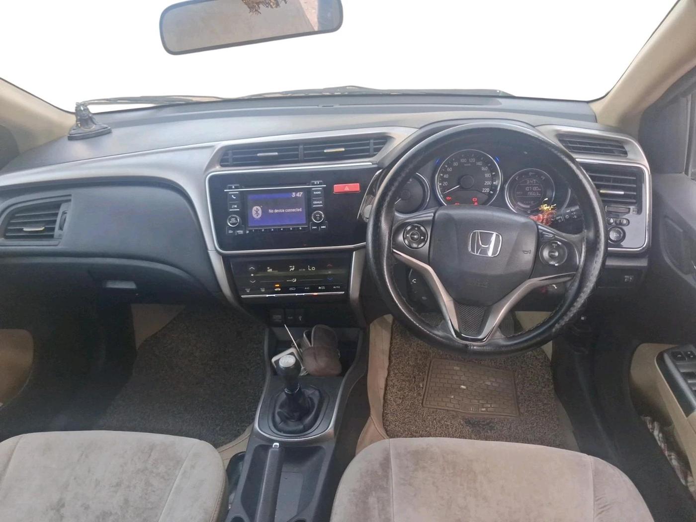 2015 Honda City 1.5L I-DTEC V, Diesel, Manual, 1,07,180 km, interior