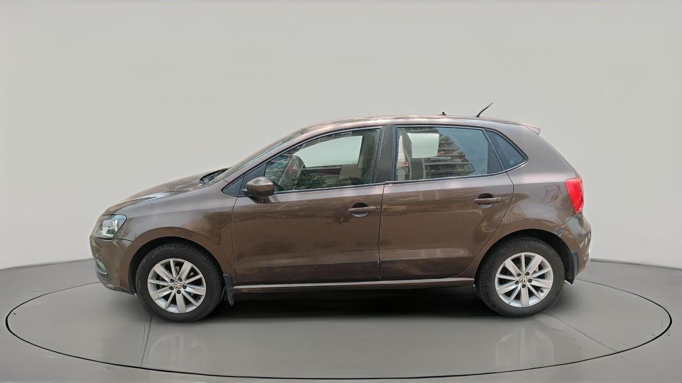 2016 Volkswagen Polo HIGHLINE1.5L, Diesel, Manual, 1,40,775 km, exterior