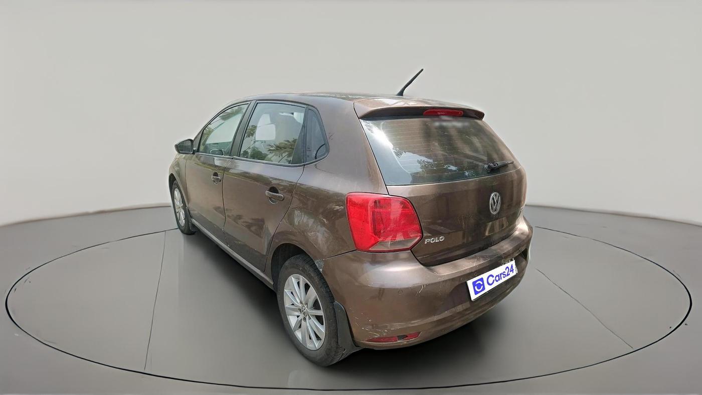 2016 Volkswagen Polo HIGHLINE1.5L, Diesel, Manual, 1,40,775 km, exterior
