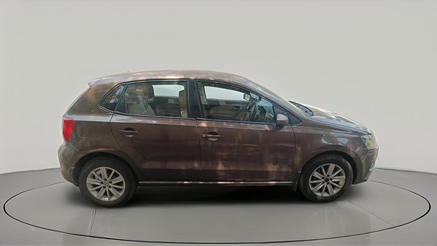2016 Volkswagen Polo HIGHLINE1.5L, Diesel, Manual, 1,40,775 km, exterior