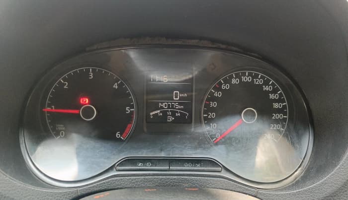 2016 Volkswagen Polo HIGHLINE1.5L, Diesel, Manual, 1,40,775 km, interior