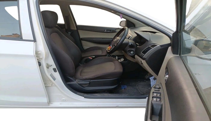 2013 Hyundai i20 SPORTZ 1.2, CNG, Manual, 89,074 km, interior