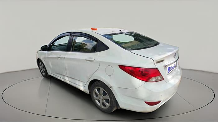 2011 Hyundai Verna FLUIDIC 1.6 CRDI EX, Diesel, Manual, 1,06,284 km, exterior