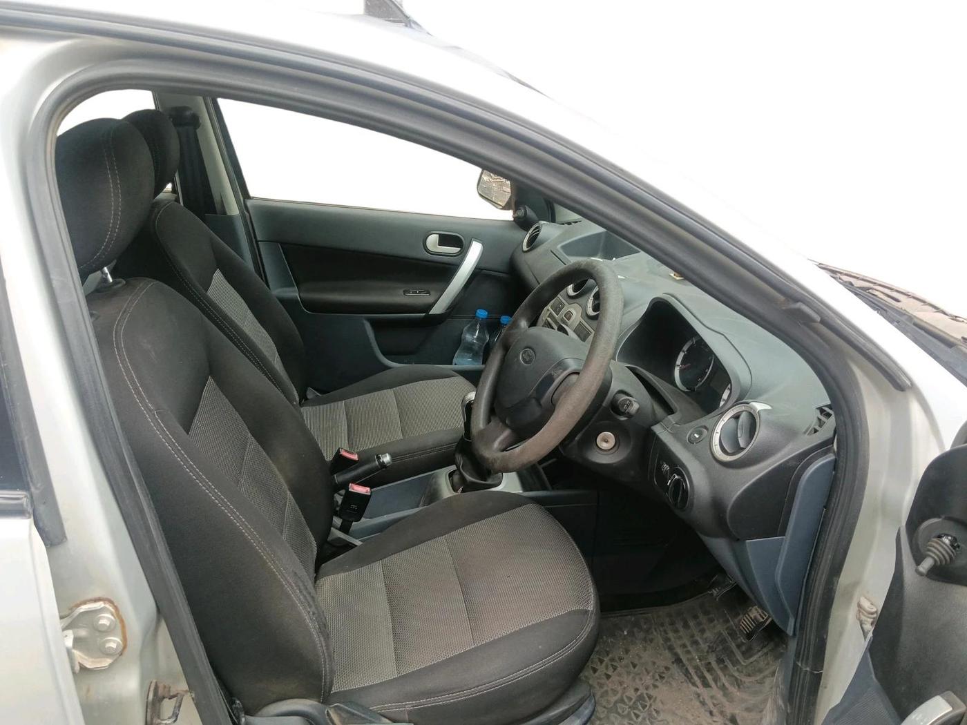 2014 Ford Classic 1.6 DURATEC LXI, Petrol, Manual, 1,16,571 km, interior