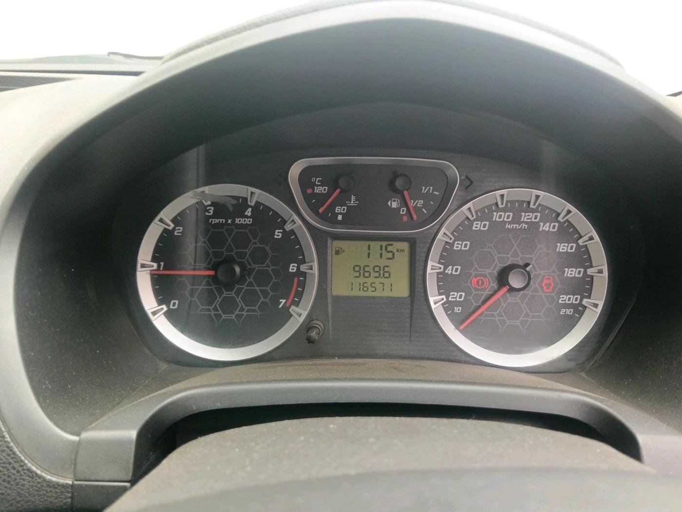2014 Ford Classic 1.6 DURATEC LXI, Petrol, Manual, 1,16,571 km, interior