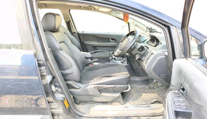 2017 Tata Hexa XT 4X2 7 STR, Diesel, Manual, 82,390 km, interior