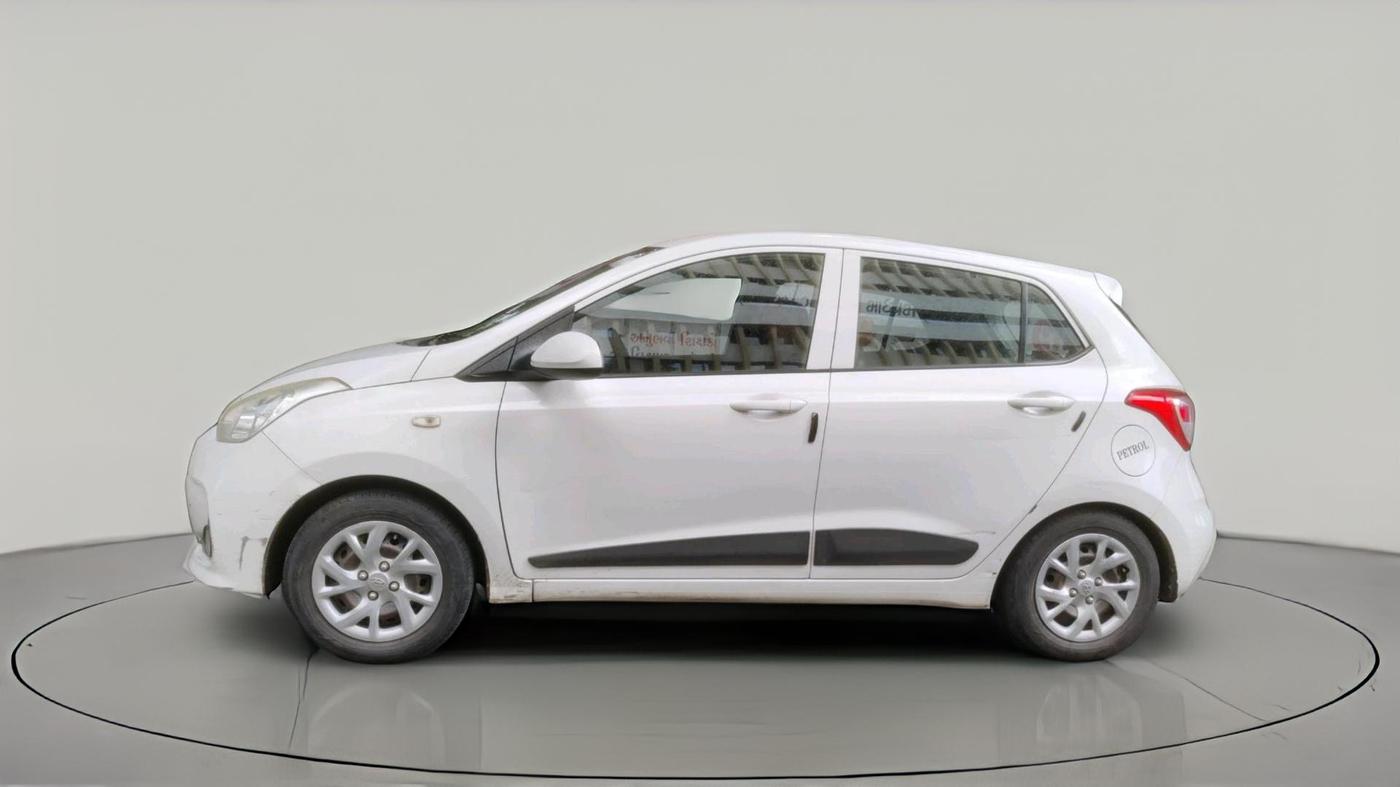 2017 Hyundai Grand i10 MAGNA 1.2 KAPPA VTVT, CNG, Manual, 1,26,860 km, exterior