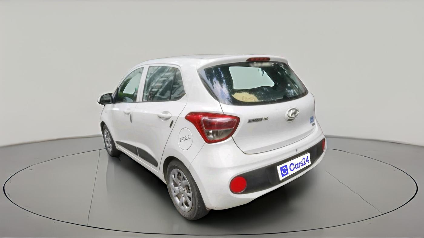 2017 Hyundai Grand i10 MAGNA 1.2 KAPPA VTVT, CNG, Manual, 1,26,860 km, exterior