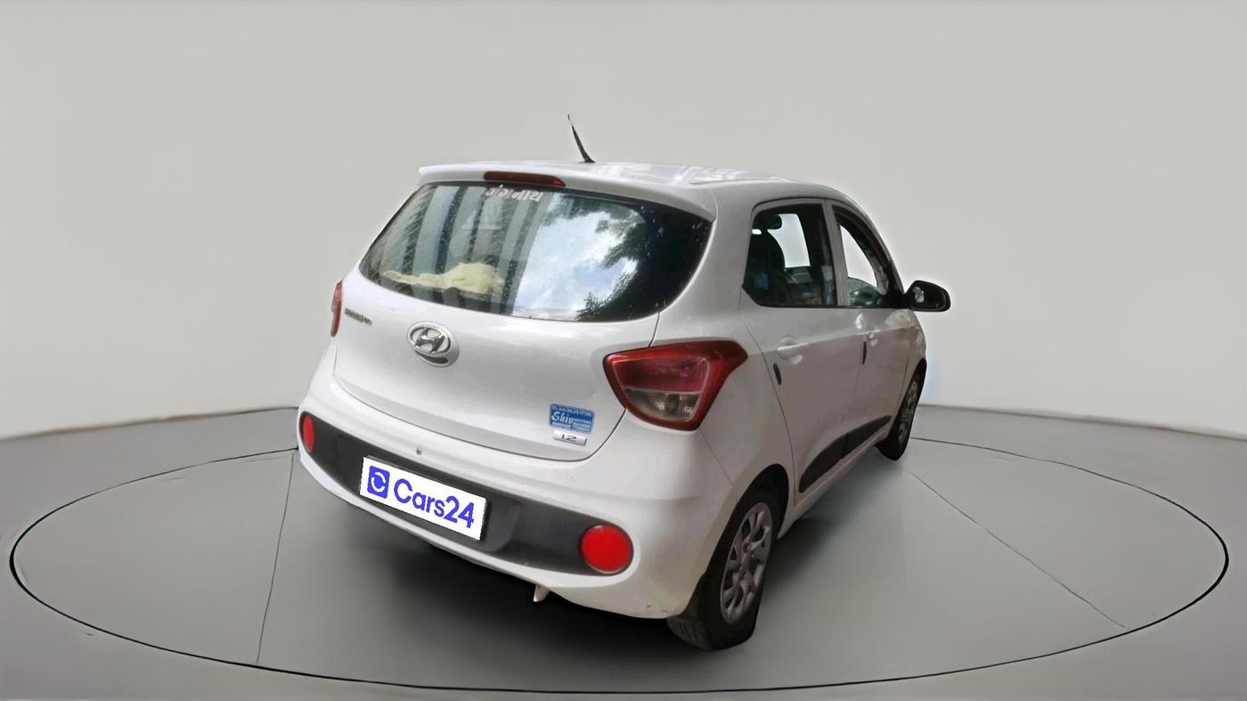 2017 Hyundai Grand i10 MAGNA 1.2 KAPPA VTVT, CNG, Manual, 1,26,860 km, exterior