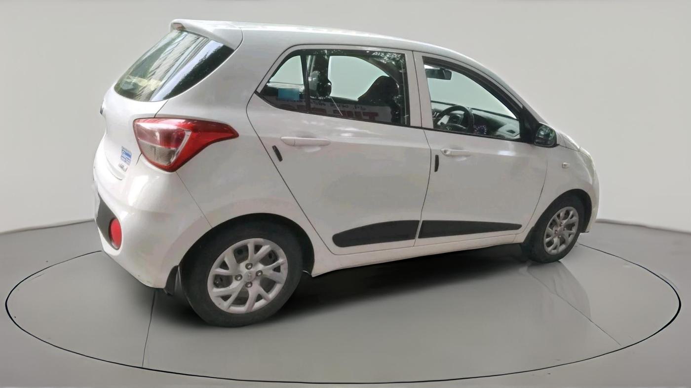2017 Hyundai Grand i10 MAGNA 1.2 KAPPA VTVT, CNG, Manual, 1,26,860 km, exterior