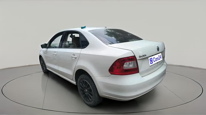 2015 Skoda Rapid 1.5 TDI CR ELEGANCE AT, Diesel, Automatic, 97,963 km, exterior