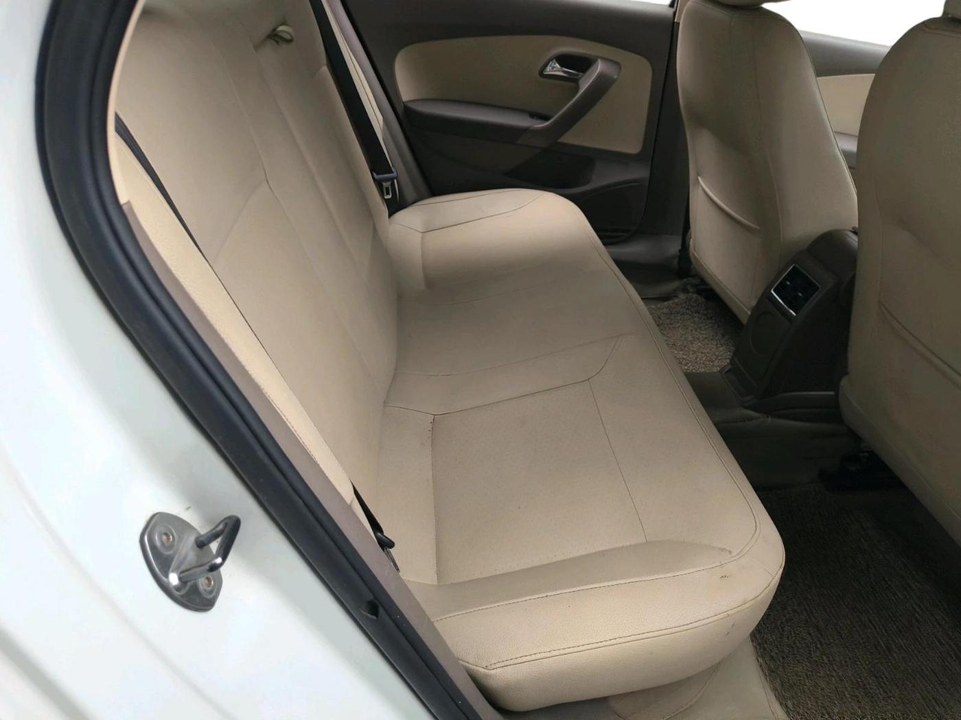 2015 Skoda Rapid 1.5 TDI CR ELEGANCE AT, Diesel, Automatic, 97,963 km, interior