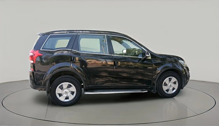 2018 Mahindra XUV500 W7, Diesel, Manual, 90,385 km, exterior