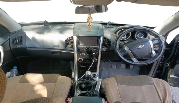 2018 Mahindra XUV500 W7, Diesel, Manual, 90,385 km, interior