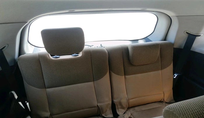 2018 Mahindra XUV500 W7, Diesel, Manual, 90,385 km, interior